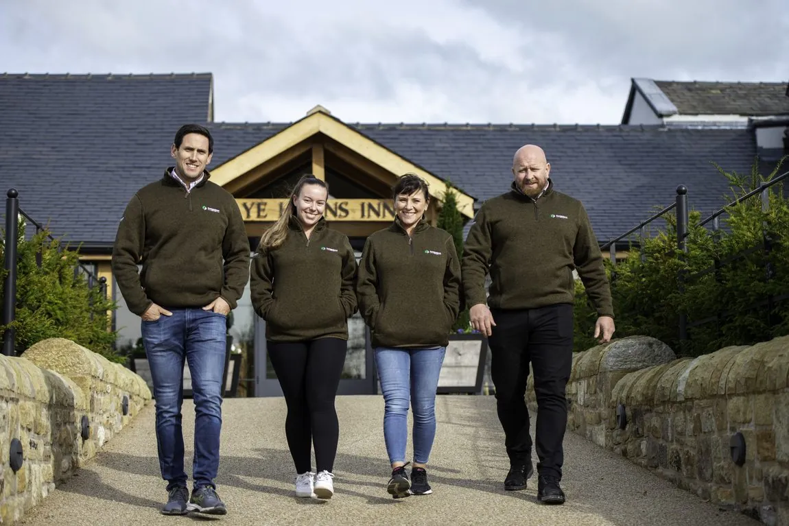 Ye Horns Inn: Cornerstone Group on site